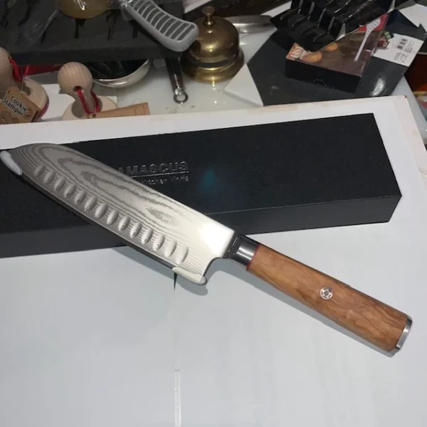 Damascus santoku oliventræs skæfte